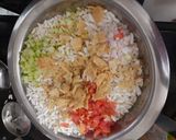 A picture of step 3 of Sukha bhel.