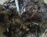 صورة لخطوة 2 من وصفة ليكوت بالبصل 🌰 محمرين في الكوكوت يذوبو في الفم بدون زيت 😋🥩