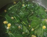 Foto langkah ke 3 dari resep Bening Bayam Jagung ✅.