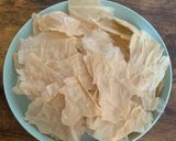 Foto langkah ke 1 dari resep Sop Kimlo Jamur Kuping.