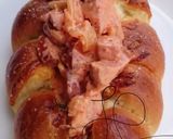 A picture of step 3 of Kimchi Hotdog.