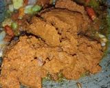 Foto langkah ke 3 dari resep Tumis Kornet Pedas.