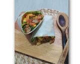 Foto langkah ke 8 dari resep Salad wrap ala KFC.
