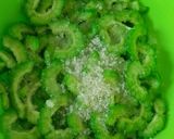 Foto langkah ke 1 dari resep Tumis pare teri dan tempe.