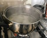 Foto del paso 1 de la receta: Caldillo de pollo y huevo