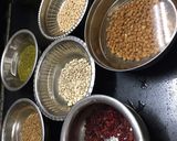 A picture of step 2 of Misal pav.