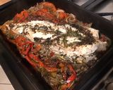 Une image de l'étape 8 de Queue de lotte aux poivrons rouges, oignon et herbes au vin blanc et citron.