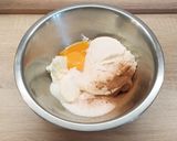 Mascarpone krémmel töltött aszalt szilvás kelt csigák recept fázis 4 fotója