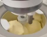 Foto del passaggio 11 della ricetta Gelato alla vaniglia con gelatiera🍨