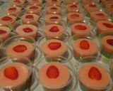 Foto langkah ke 4 dari resep Puding Nutrijel Pandan Stroberi 🍓🍓.