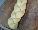 Foto langkah ke 4 dari resep Roti Kepang Empuk.