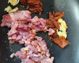 รูปขั้นตอนการทำที่ 1 ของ ผัดพริกแกงหมูสับใส่ใบงาเกาหลี