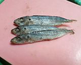 Foto langkah ke 4 dari resep Tumis Daun Singkong Ikan Asin Rebus.