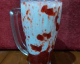 Foto langkah ke 3 dari resep Strawberry yakult milk.