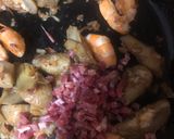 Foto del paso 9 de la receta Salteado de alcachofas con gambas y jamón