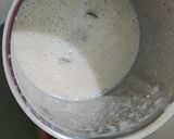 A picture of step 2 of बनाना शेक.