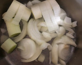 Foto del paso 2 de la receta: Crema de brócoli y calabacín