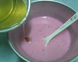 Foto langkah ke 5 dari resep Strawberry cheese cake.