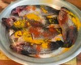 A picture of step 1 of Bengali: Koii Machher Tel-Jhal.