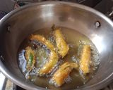 A picture of step 5 of Spinach onion pakoda and mirchi bajji.