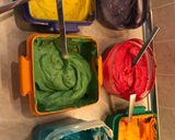 Φωτογραφία βήματος 2 της συνταγής Rainbow Cake (Τούρτα Ουράνιο Τόξο)
