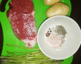 Foto del paso 1 de la receta: Corte Rib eye y espárragos con papa de guarnición