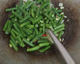 Foto langkah ke 3 dari resep Tumis Kacang Panjang dan Tempe Praktis.