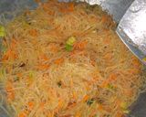 Foto langkah ke 4 dari resep Bihun goreng.