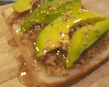รูปขั้นตอนการทำที่ 2 ของ Avocado 🥑 Chickpea Butter Toast ขนมปังเนยถั่วลูกไก่อะโวคาโด🍯