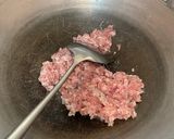 รูปขั้นตอนการทำที่ 1 ของ หมูสับผัดกะเพราพริกแห้ง