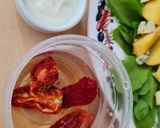 Foto del paso 1 de la receta: Ensalada de radicheta, durazno y queso azul 🍑