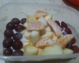 Foto langkah ke 3 dari resep Salad buah saus yogurt homemade.