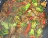 Foto langkah ke 6 dari resep Beef blackpepper / sapi lada hitam.