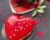 Une image de l'étape 31 de Gâteau-miroir en forme de cœur 3D, fourré à la fraise et à la mousse à la vanille.