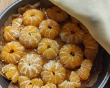 Foto del passaggio 4 della ricetta Tarte tatin di mandarini
