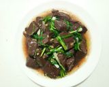 รูปขั้นตอนการทำที่ 7 ของ ผัดเลือดหมูใส่ต้นหอม#เย็นนี้ผอมแน่
