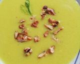 Kurkumás szárzellerkrémleves pirított dióval recept fázis 4 fotója