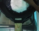 Foto langkah ke 2 dari resep Bubur nasi dari nasi sisa.