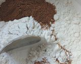 A picture of step 6 of Red Wine Cake.