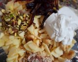 A picture of step 2 of Fruit Cream with nuts.