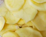 A picture of step 1 of Aloo ki kattliyan salan.