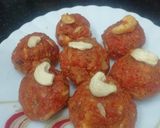 A picture of step 5 of Carrot Ladoos.