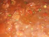 Puré de papa con salsa blanca de verdeo y salsa con chorizo