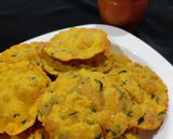 A picture of step 5 of Chana dal methi puri.