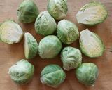 Foto del paso 1 de la receta: Colecitas de bruselas salteadas