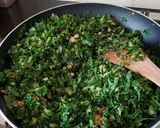 Foto langkah ke 3 dari resep Tumis pakis/boerenkool.