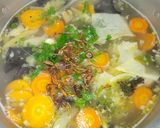 Foto langkah ke 6 dari resep Sup Kimlo Komplit.