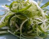 Perfect curled spring onions for garnish recipe step 4 photo