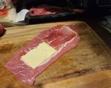 Foto del paso 2 de la receta: Involtini de Escalopa con jamón y queso