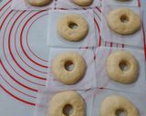 Foto langkah ke 7 dari resep Donat Maizena Meses.